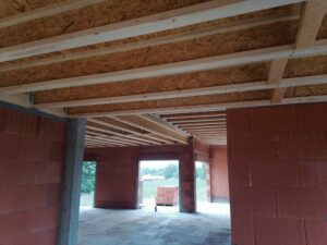 Maison personnalisée Miremont. Plancher intermédiaire en bois. FJréalisation, Maître d'oeuvre en maison individuelle à Labastidette et Bouloc.