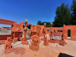 Maison personnalisée à Le Fauga. Construction en brique à coller. FJréalisation, Maître d'oeuvre en maison individuelle à Labastidette et Bouloc.