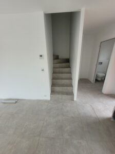 Maison personnalisée Labastidette. Escalier béton. FJréalisation, Maître d'oeuvre en maison individuelle à Labastidette et Bouloc.