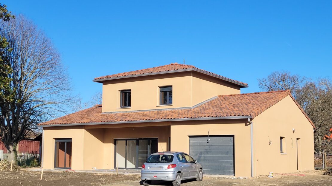 Maison individuelle sous règlementation des bâtiments de france.